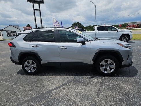Used 2024 Toyota RAV4 XLE FWD image 9