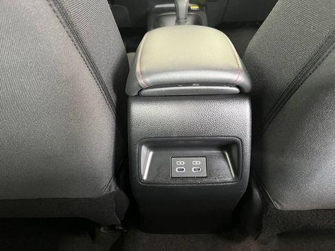 Used 2025 Toyota Corolla SE w/ SE Premium Package FWD image 26