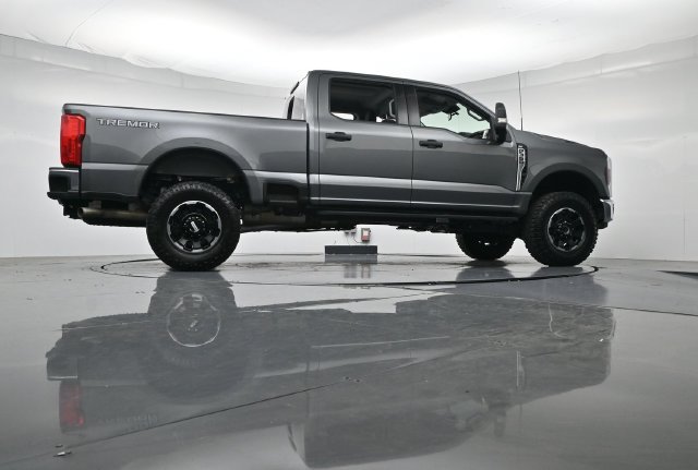 Used 2025 Ford F350 XLT w/ Tremor Off-Road Package AWD/4WD image 34