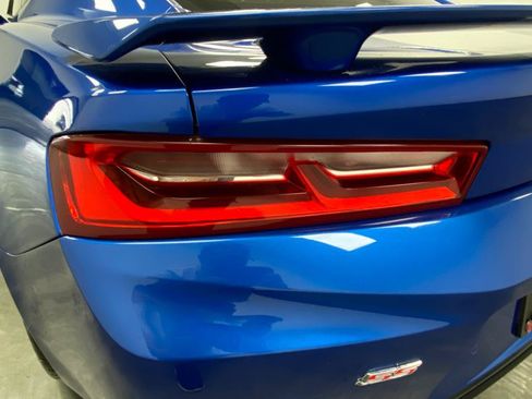 Used 2016 Chevrolet Camaro SS RWD image 13