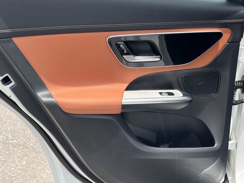 Certified 2025 Mercedes-Benz GLC 43 AMG 4MATIC image 18