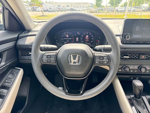 Used 2025 Honda Accord SE image 20