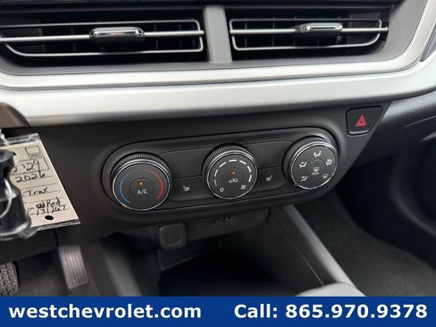 New 2026 Chevrolet Trax LS w/ LS Convenience Package FWD image 19