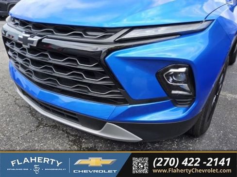 Used 2025 Chevrolet Blazer LT w/ Midnight/Sport Edition FWD image 7