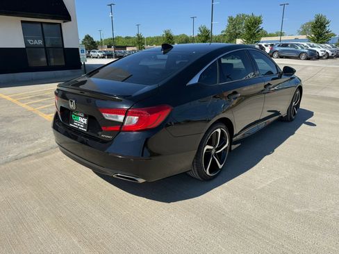 Used 2018 Honda Accord Sport image 15