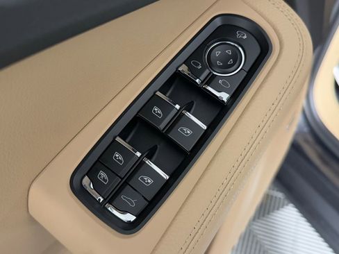 New 2026 Porsche Macan image 27