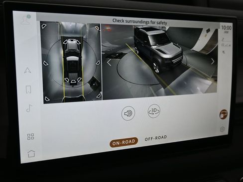 Used 2025 Land Rover Defender 110 S image 25