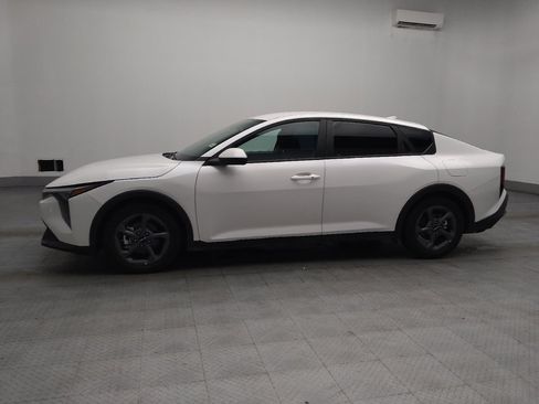Used 2025 Kia K4 FWD image 2