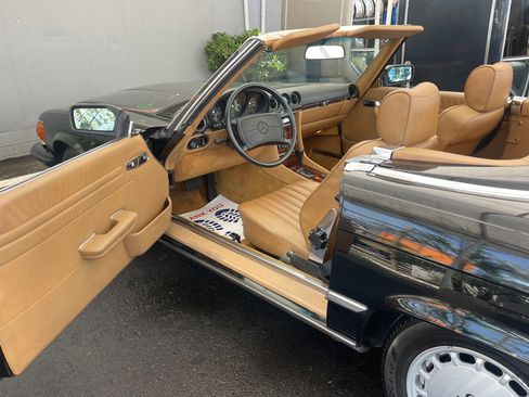 Used 1986 Mercedes-Benz 560 SL image 22