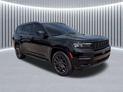 Used 2024 Jeep Grand Cherokee L Summit AWD/4WD image 15