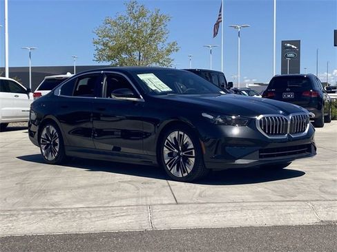 New 2026 BMW i5 eDrive40 image 4