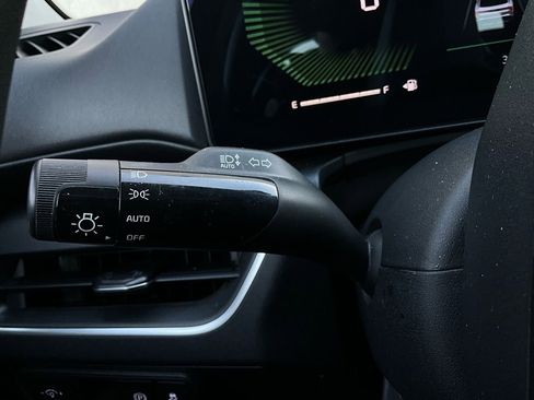 Used 2025 Kia K4 LXS image 36