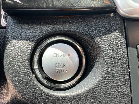 Used 2010 Mercedes-Benz E 350 Sedan image 26