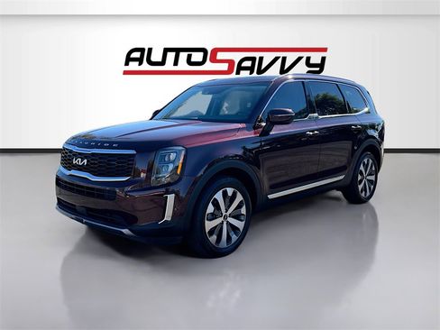 Used 2022 Kia Telluride EX w/ EX Premium Package image 3