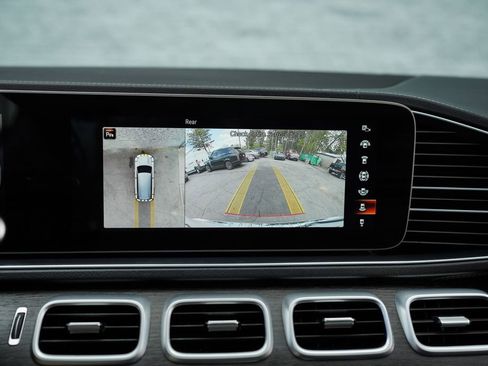 Used 2022 Mercedes-Benz GLS 450 4MATIC w/ AMG Line Exterior image 33