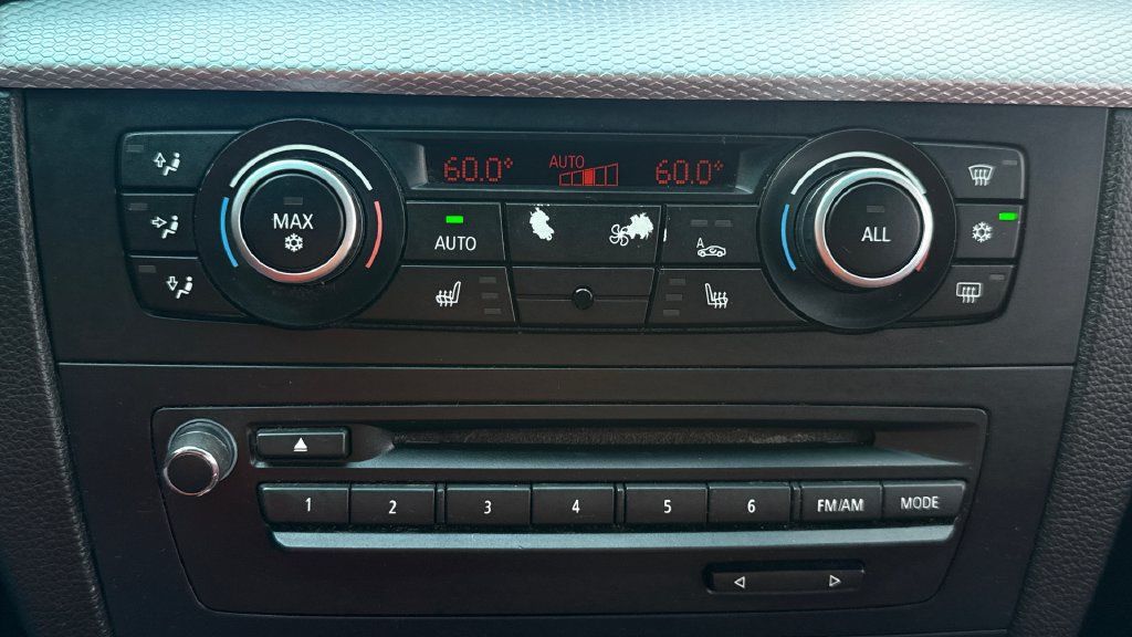 Used 2011 BMW 135i Coupe RWD image 31