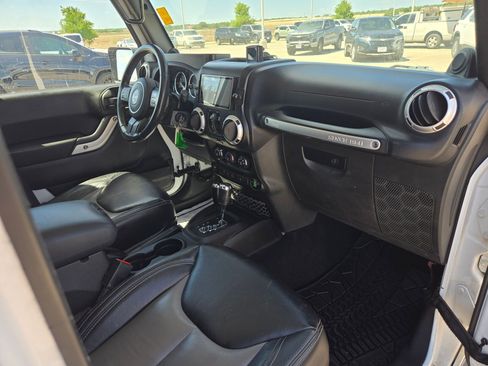 Used 2013 Jeep Wrangler Unlimited Sahara w/ Trailer Tow Group AWD/4WD image 24