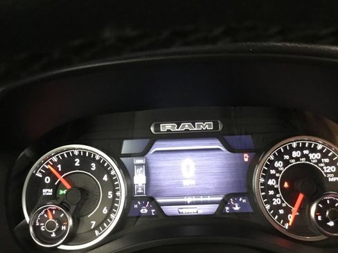Used 2025 RAM 1500 Big Horn AWD/4WD image 32