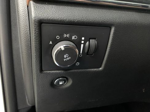 Used 2016 Jeep Grand Cherokee Summit AWD/4WD image 20