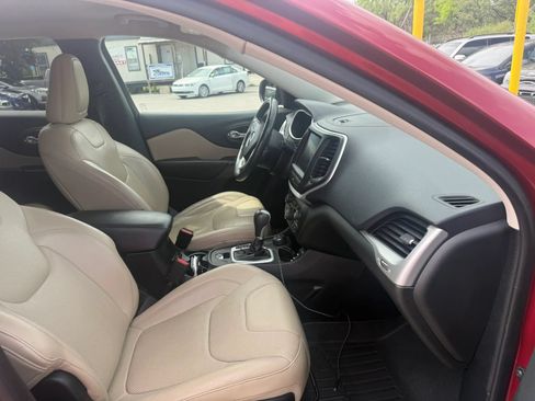 Used 2015 Jeep Cherokee Limited w/ Luxury Group AWD/4WD image 14