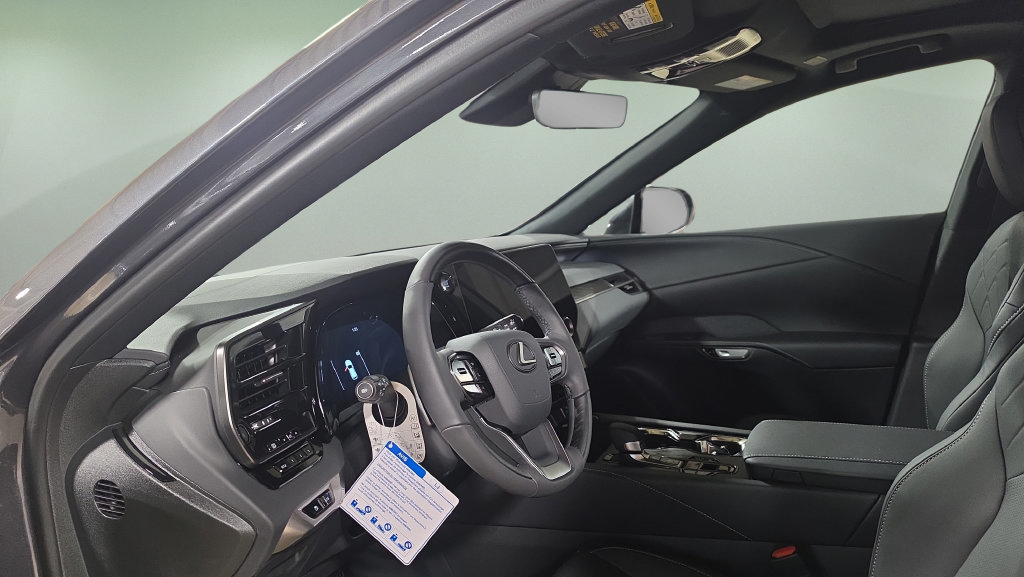 New 2026 Lexus RX 350 Premium w/ Accessory Package (Z1) AWD/4WD image 13
