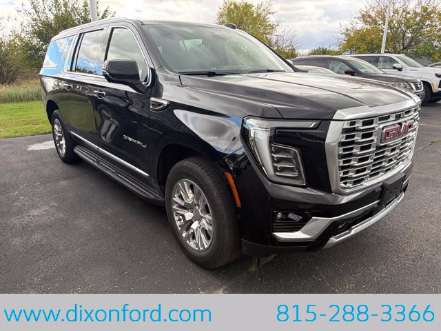 Used 2025 GMC Yukon XL Denali AWD/4WD image 8