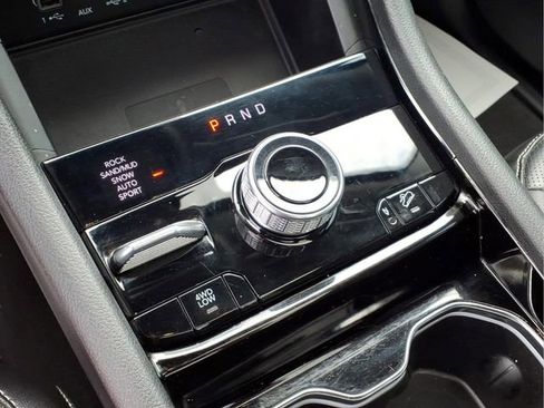 Used 2022 Jeep Grand Cherokee Limited 4xe w/ Luxury Tech Group II AWD/4WD image 9