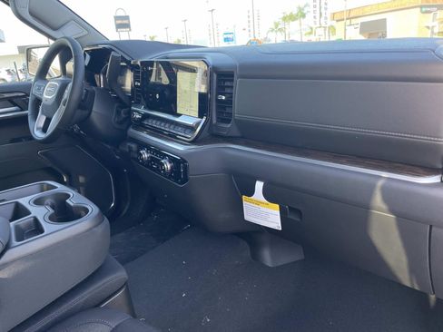 New 2026 GMC Sierra 1500 SLE w/ Preferred Package image 26