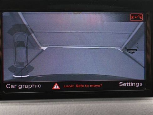 Used 2018 Audi Q3 2.0T Premium image 24