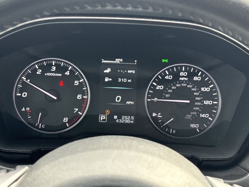 Certified 2022 Subaru Legacy Premium AWD/4WD image 3