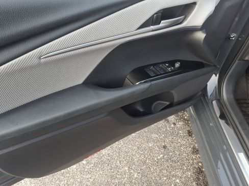 Used 2025 Toyota Camry SE image 14