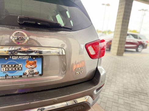 Used 2020 Nissan Pathfinder SV image 10