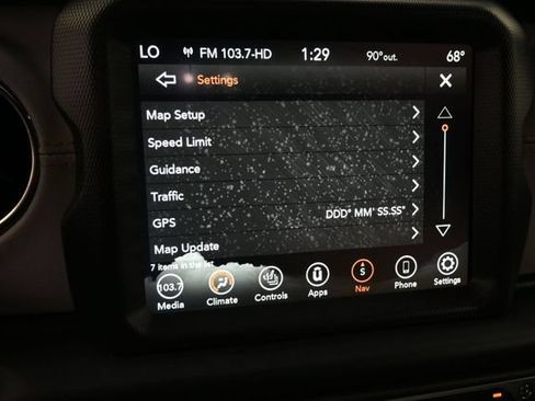 Used 2021 Jeep Wrangler Unlimited Sahara AWD/4WD image 14
