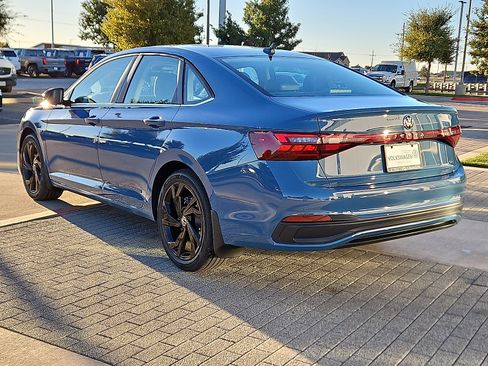 New 2026 Volkswagen Jetta SE image 2