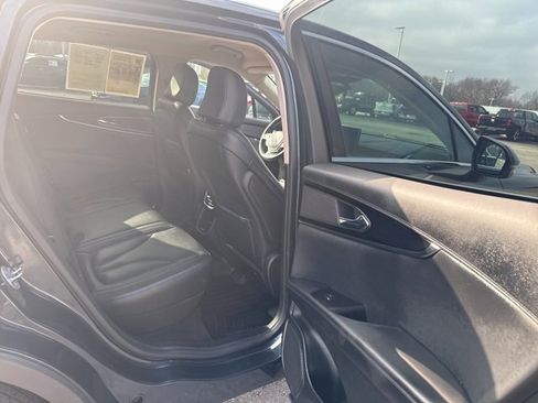 Used 2022 Lincoln Nautilus AWD image 15