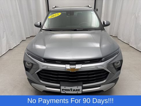 Used 2025 Chevrolet TrailBlazer LT AWD/4WD image 7