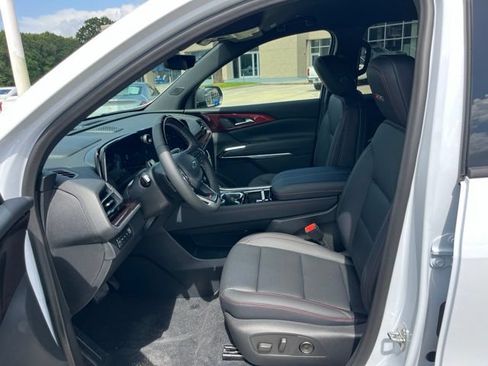 New 2026 Chevrolet Traverse Z71 w/ Enhanced Driving Package AWD/4WD image 19