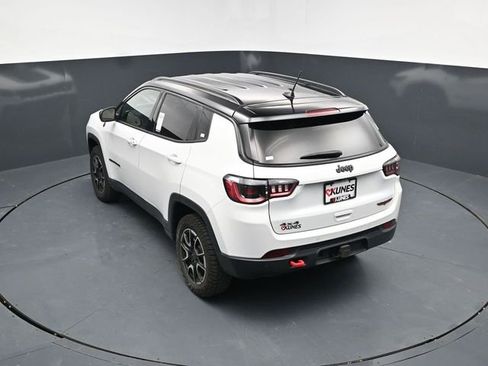 Used 2025 Jeep Compass Trailhawk w/ Trailer Tow Group image 44