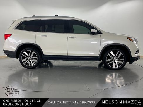 Used 2017 Honda Pilot Touring image 5