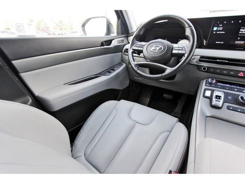 Used 2024 Hyundai Palisade SEL w/ Premium Package FWD image 11