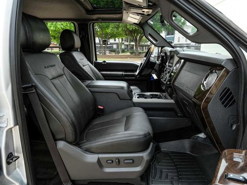 Used 2016 Ford F250 Platinum w/ FX4 Off-Road Package AWD/4WD image 35