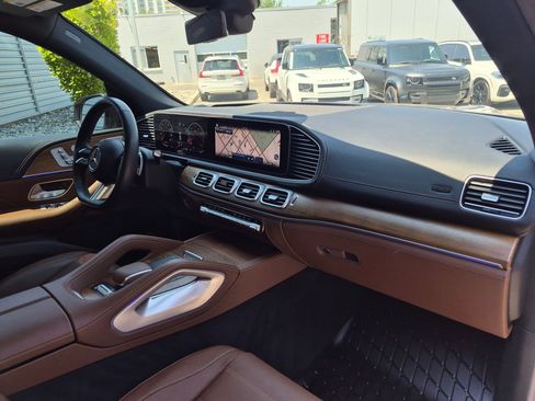 Used 2024 Mercedes-Benz GLS 580 4MATIC image 30