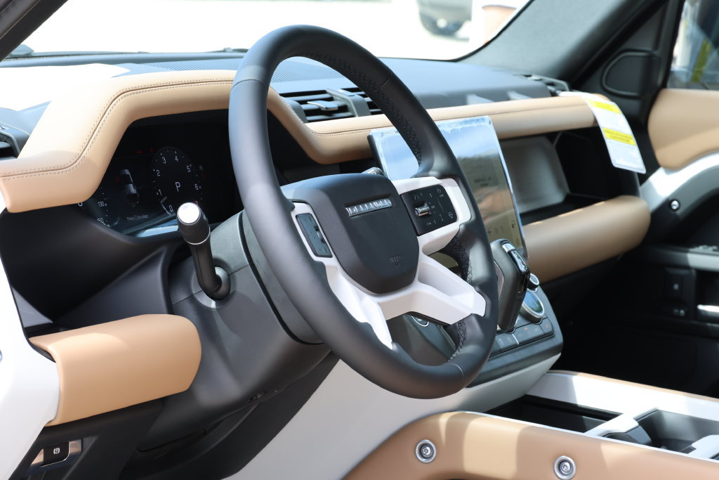 New 2026 Land Rover Defender 110 X-Dynamic SE AWD/4WD image 10