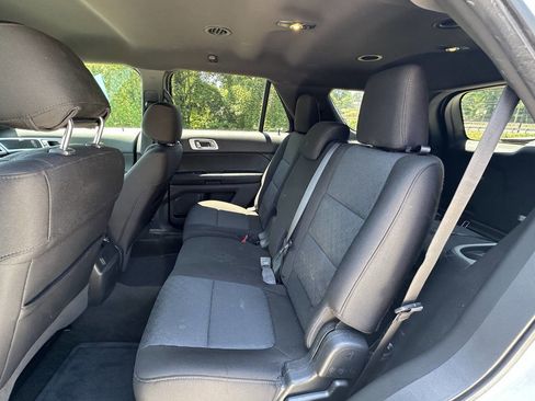 Used 2013 Ford Explorer XLT FWD image 13