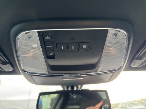 Used 2014 Dodge Charger R/T image 11