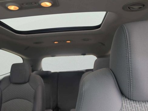 Used 2009 Chevrolet Traverse LT image 10