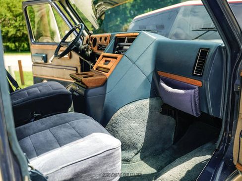 Used 1988 Chevrolet G20 RWD image 29