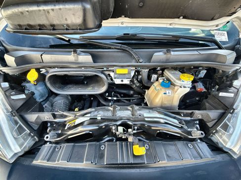 Used 2024 RAM ProMaster 2500 w/ Convenience Group image 25