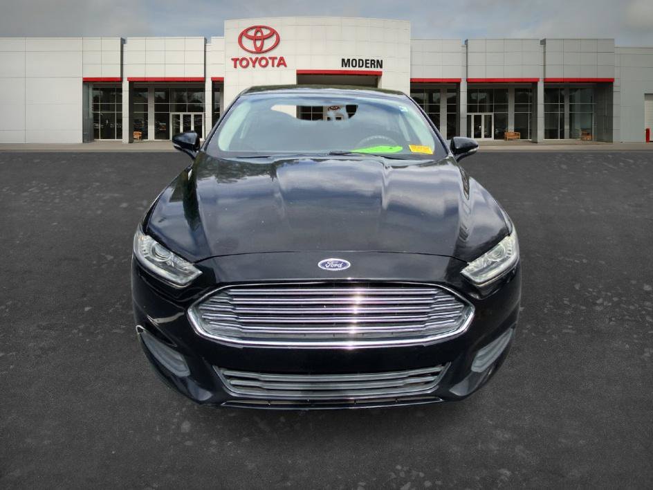 Used 2016 Ford Fusion SE FWD image 19