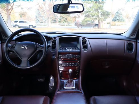 Used 2015 INFINITI QX50 Journey w/ Premium Package image 16